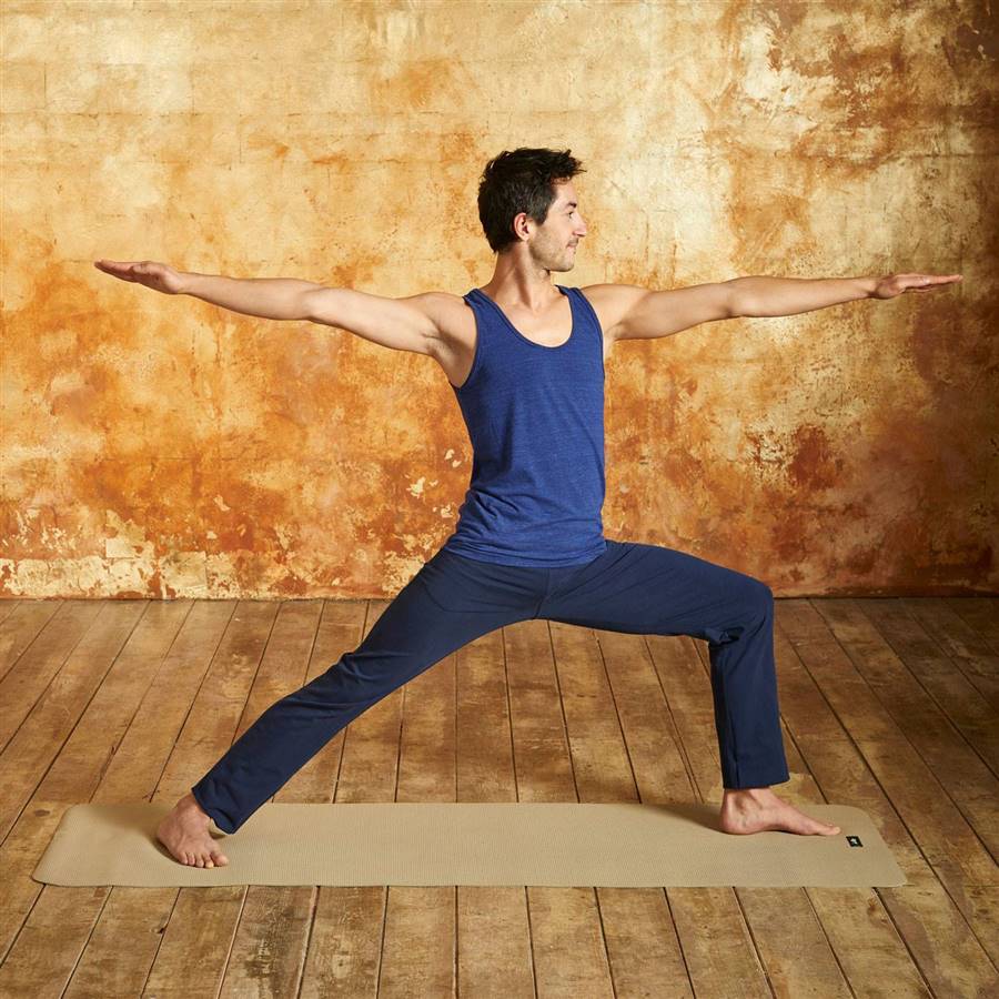 10 Posturas De Yoga Básicas Con Todos Los Detalles Para Hacerlas Bien