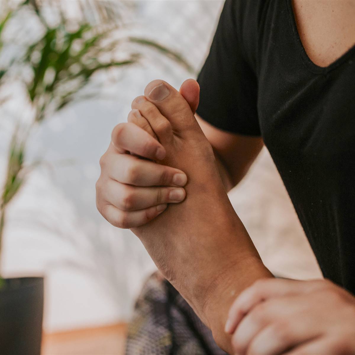 Conoces los beneficios de un masaje en los pies antes de dormir? – Business  Empresarial