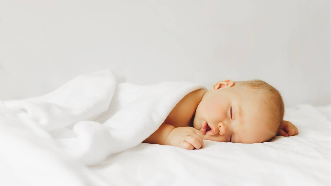 Ruido blanco para los bebés: qué es y cómo funciona