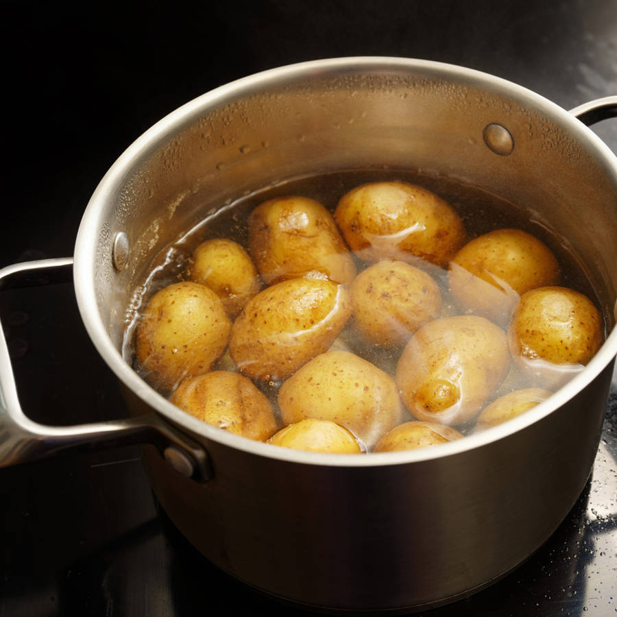 Tortilla de patatas: 10 errores que la pueden dejar demasiado cruda, seca o  líquida