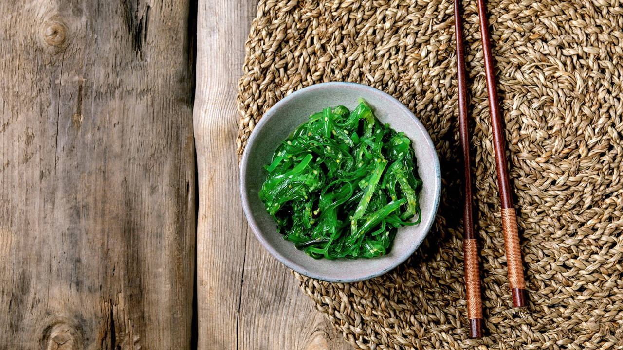 Ensalada Wakame (la receta japonesa con algas wakame más saludable